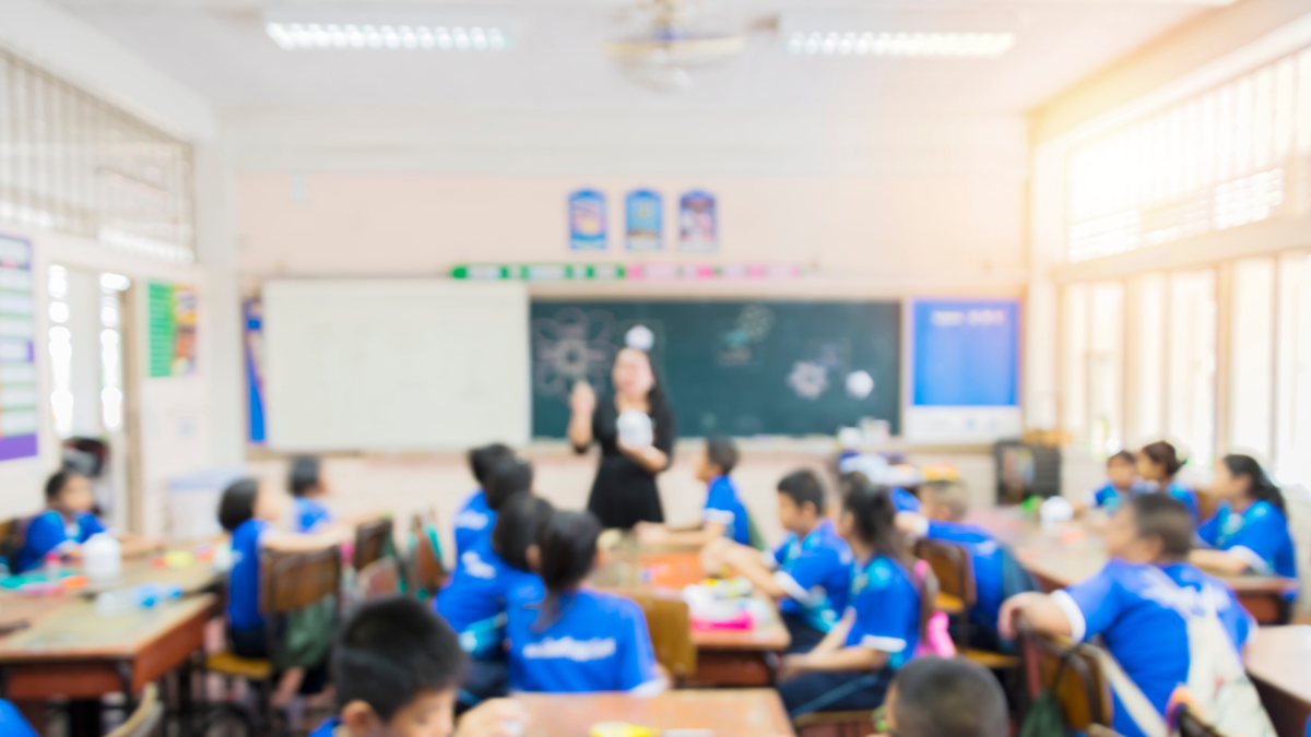 Read more about the article Kerala Schools Swap Backbenches for U-Shaped Classrooms — Mixed Reactions Online