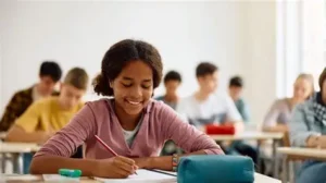 Read more about the article Experts Encourage Students to Practice Writing Daily to Improve Expression