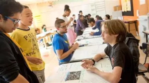 Read more about the article Using Real-Life Examples Helps Students Understand Lessons Better