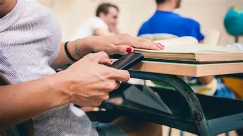 You are currently viewing Using Mobile Phones Wisely Helps Students Stay Focused