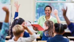 Read more about the article Repeating Important Points Helps Students Remember Better
